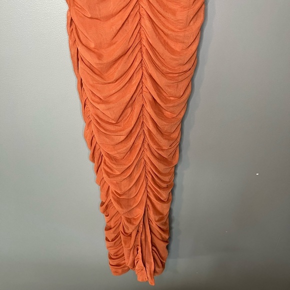 SOLD NWT Oh Polly Ruched Hardware Detail Strapless Midaxi Dress in Burnt Orange - Picture 9 of 12